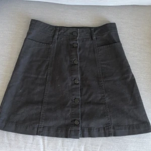 Kjolar - Tre snygga kjolar. 65kr var eller alla för 160kr för alla + frakt❤️två försa är i storlek 36 och den sista 38. Dm för fler bilder