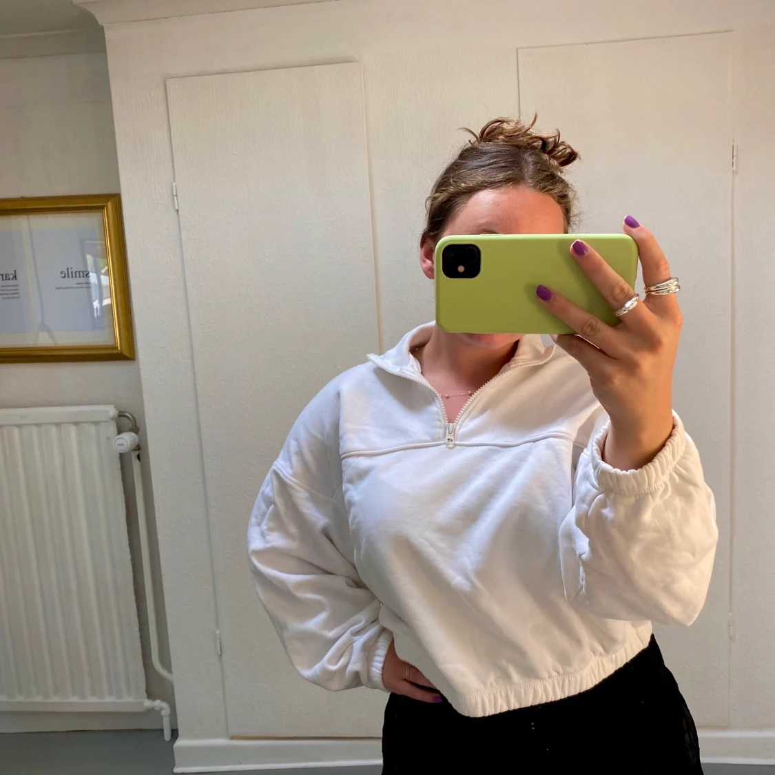 Vit weekday sweatshirt med dragkedja 