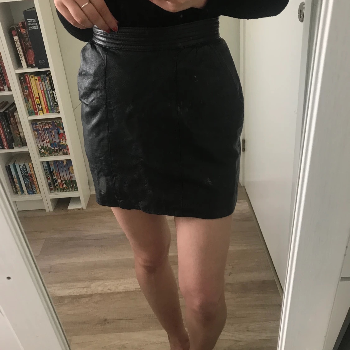 Skinnkjol i äkta läder  - 90