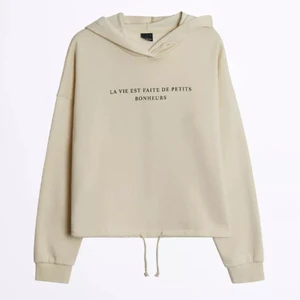 Storlek xs - Jag säljer denna hoodie från Gina tricot. Inte användt så många gånger och nu är den tyvärr förliten. Säljer för endast 50 kr