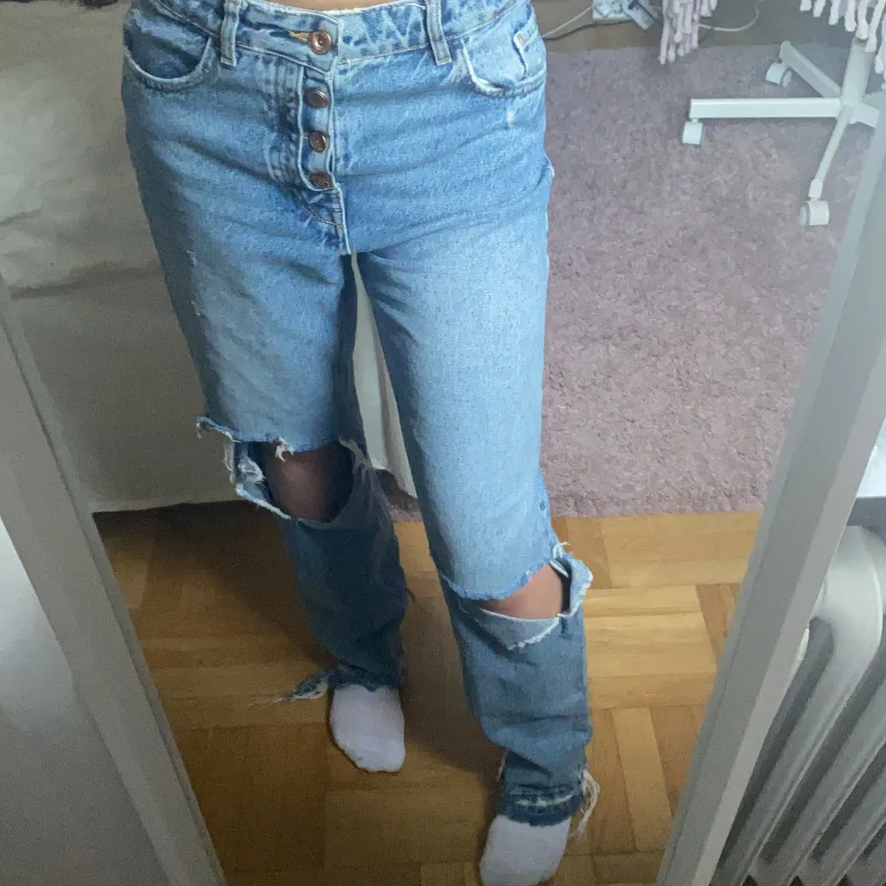 Fina zara jeans, de är i fint skick!. Jeans & Byxor.
