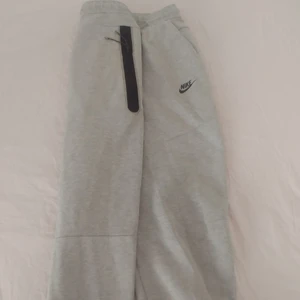 Nike  - Nike byxor  L