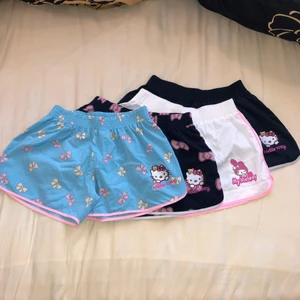 4 st Nya short storlek S/M - Nya short i s/m alla 4 säljs tillsammans 165kr, fick ej med bild på den andra shortsen men skickas via meddelanden 