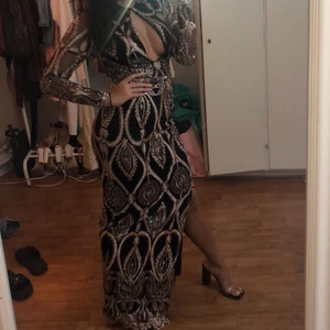 Maxi sequin dress✨✨ - Jättefin långklänning aldrig använd , prislapp finns kvar ✨❣️ storlek M passar även S