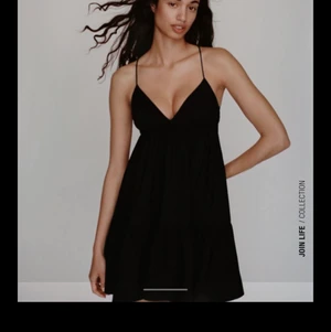 Zara klänning  - Söker denna klänning från zara i storlek xs eventuellt s