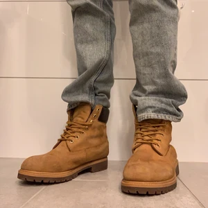 Vinterkängor, storlek 42 - Säljer mina vinterskor, sköna och klassiska! Bassar bra till jeans:)