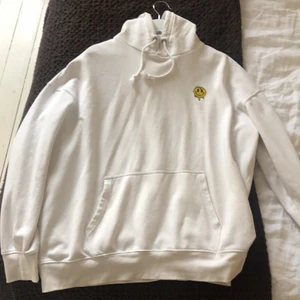 Hoodie - yourturn  - En oversized hoodie från Yourturn, en Xl/l i herrstorlek. Frakt tillkommer 