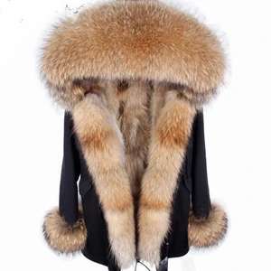 Päls jacka  - Har inte använt så mycket men köpte den i Sthlm har inte kvar kvittot men den är jätte farm äkta päls 