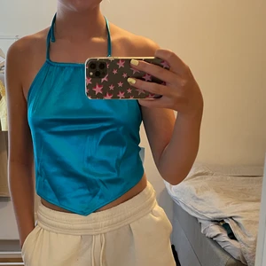 Bershka topp - Topp ifrån bershka som aldrig har kommit till någon användning därav säljer jag den. Storlek M☺️💜