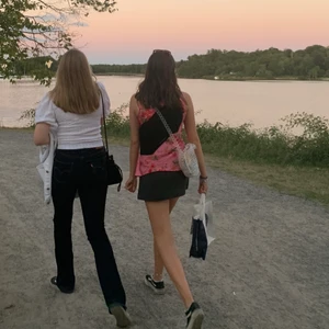 Mini kostym kjol - Grå suit-kjol som jag har köpt i secondhand🤍. Kan mötas upp annars ingår frakten i priset✨