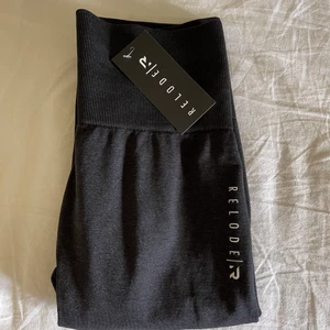 Nya Relode Träningstights - Helt nya, prislappen sitter kvar, storlek XS men passar även S, nypris 599kr, kan mötas upp i Umeå