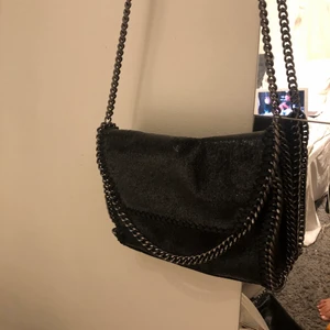 Väska - Stella McCartney liknande väska. 