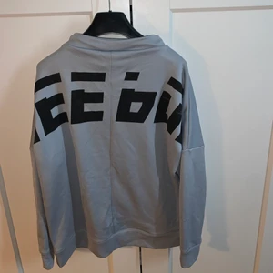 Träningströja - Sparsamt använd, fint skick. 