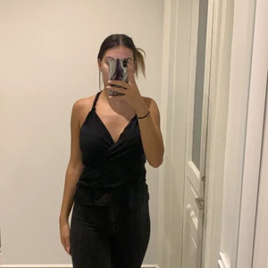 Svart linne - Svart linne