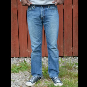 LEVI'S 504 W32 L30 [J029] - Levi’s 504 jeans                                                   Blue Wash, Good Condition, Size 32/30, 349sek  Measurements: Waist: 42 cm, Outseam: 101 cm, Inseam: 75 cm, Leg Opening: 20 cm                                            Skickas inom 24h, samfrakt är möjligt, 14 dagars retur.                                                                   Regler & villkor på Instagram!                                För fler bilder eller övriga frågor, skriv gärna!