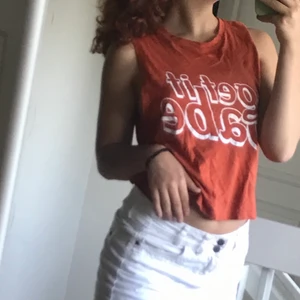 Topp från Tyskland🤎 - Snyggt linne köpt i Tyskland🤎oanvänt och trendigt 🤎