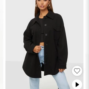 Jacka  - säljer denna dina jacka från Nelly som är använd förra året, storlek 32 men sitter mer som 34. 