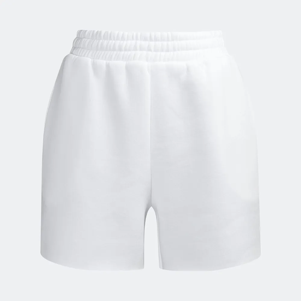 så trendiga och snygga. köpte både grått och vitt men valde att behålla bara ett så säljer dessa. Shorts.