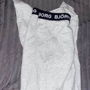 Björn Borg mjukis byxor  - Säljer nu dessa sköna mjukis använd ett fåtal gånger från Björn Borg säljer på grund av att dom är lite stora. 