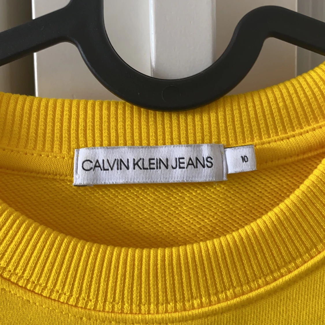 Calvin Klein Jeans, sweatshirt.