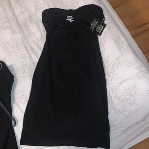 Klänning - Svart tajt klänning! Aldrig använd! Xs/s