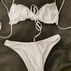Vit bikini  - Vit bikini i storlek s, 50 kr plus frakt 