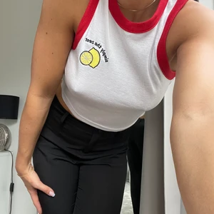 Topp linne small - Small. Oanvänt. Linne