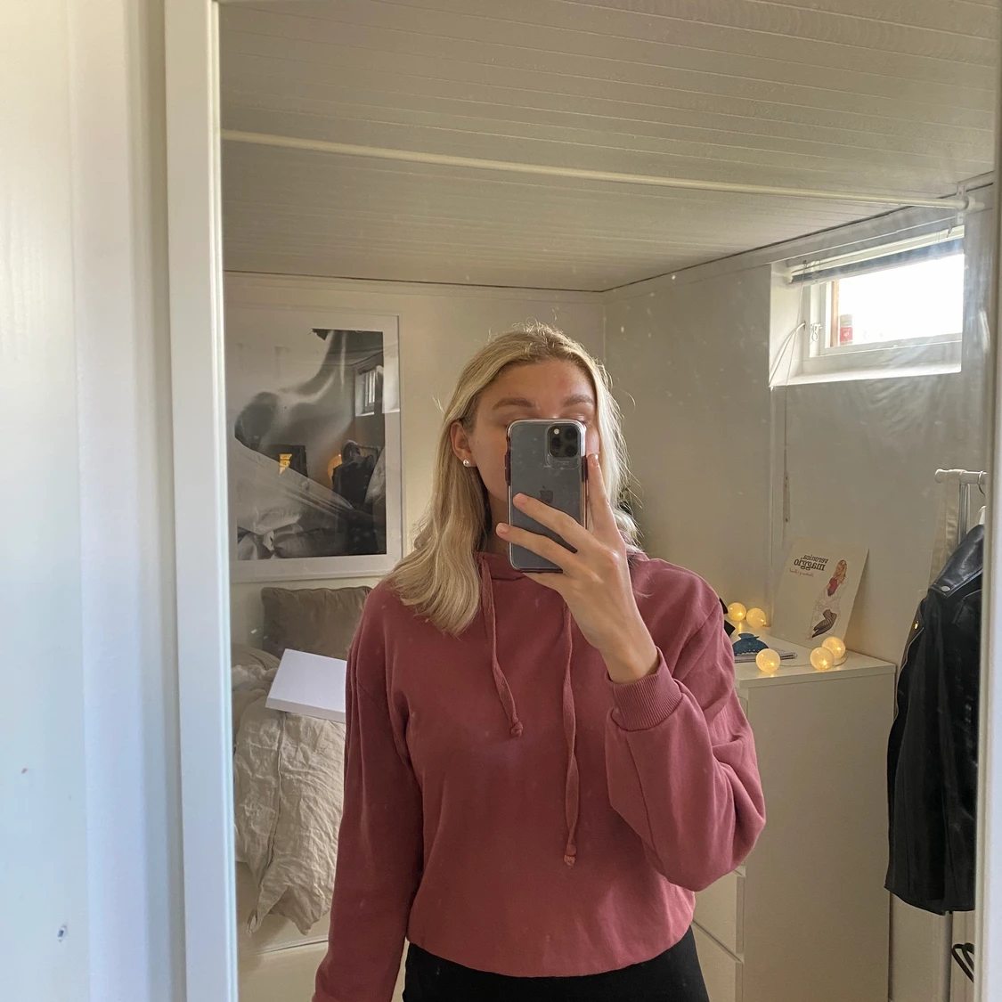 Mörkrosa Hoodie från NAKD