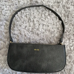 Väska från Na-kd - Nyköpt skick, sparsamt använd 