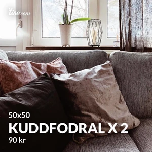 Kuddfodral x2 50x50cm - Två stycken gammelrosa kuddfodral från Mio storlek 50x50cm🤩 färgen gör sig orättvis på bild 2 pga ljuset, men på bild 1 ser ni rätta färgen😁 50kr styck eller 90kr för båda🥰 kan ev tänka mig att gå ner i pris🥰
