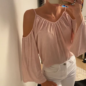 Superfin rosa topp - Superfin ljusrosa topp. Skönt material. Den är i nyskick! Storlek S.💖🍀