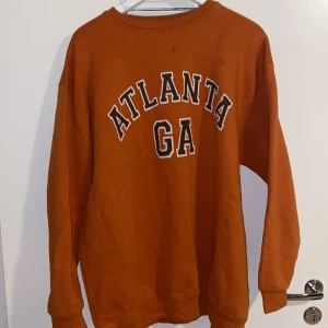 BOOHOO ATLANTA TRÖJA - Väldigt Oversized.