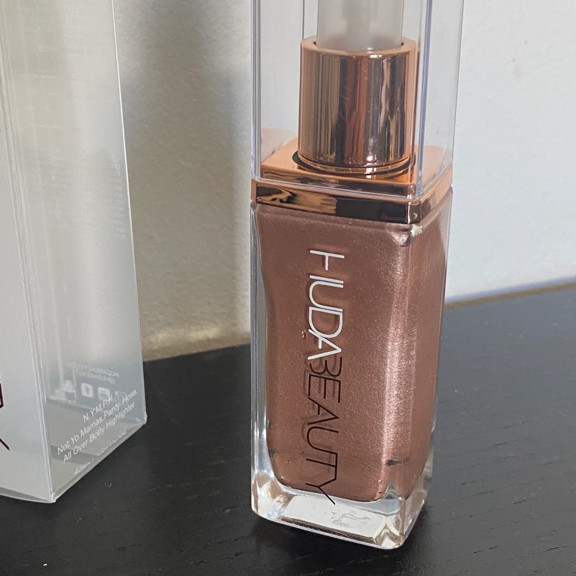 Huda beauty shimmer/highlight - 90
