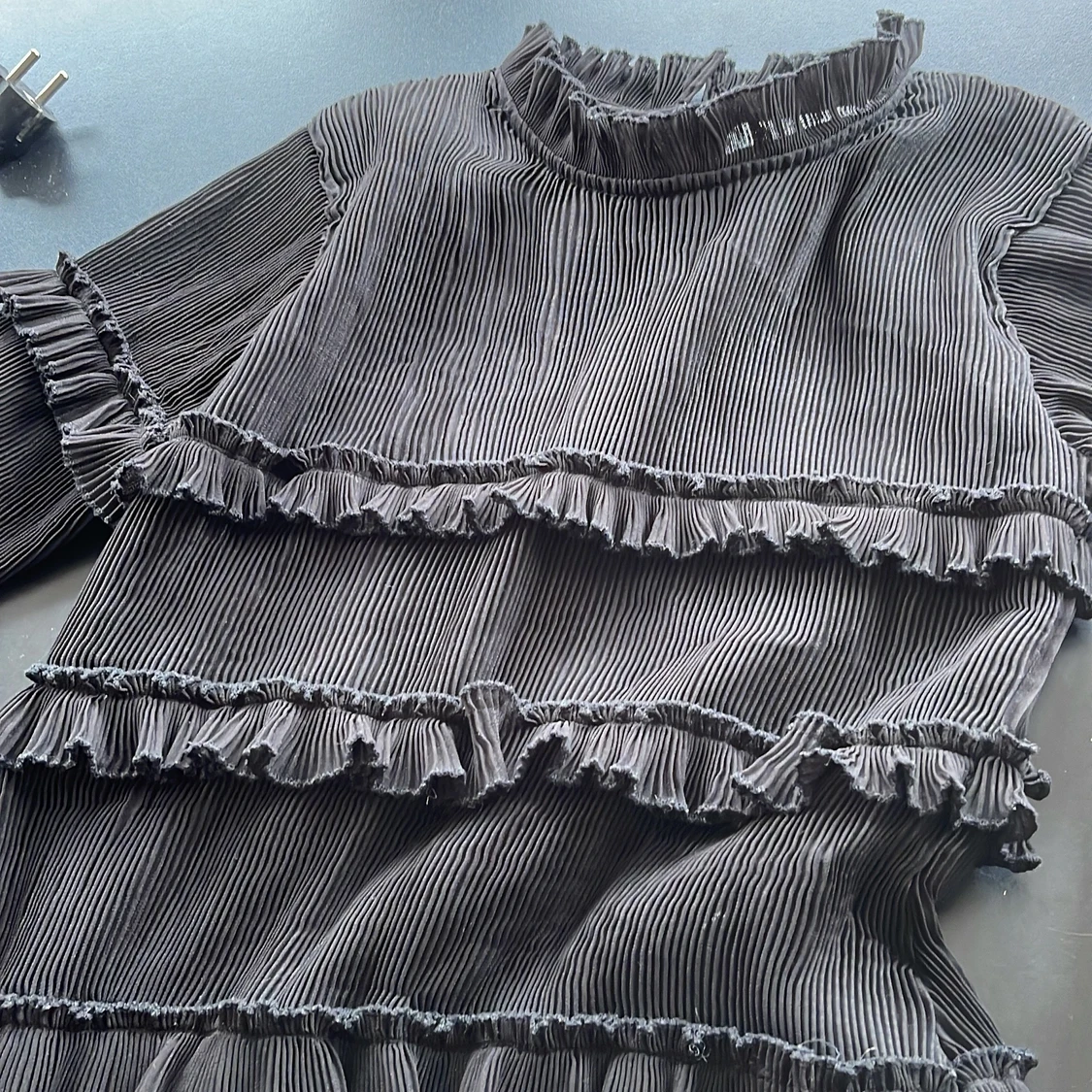 NA-KD volang klänning stl 34 - 90