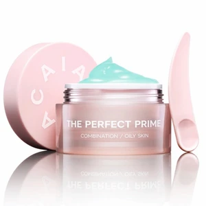 CAIA PRIMER💙 - Säljer denna primer från caia! Helt oanvänd, säljer då den inte kommer till användning.🤍ord pris: 325kr