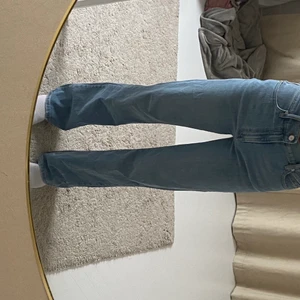 Ivy jeans  - Ljusblåa baggy jeans från Ivy! Jättesköna och mjuka men inte min stil.❤️
