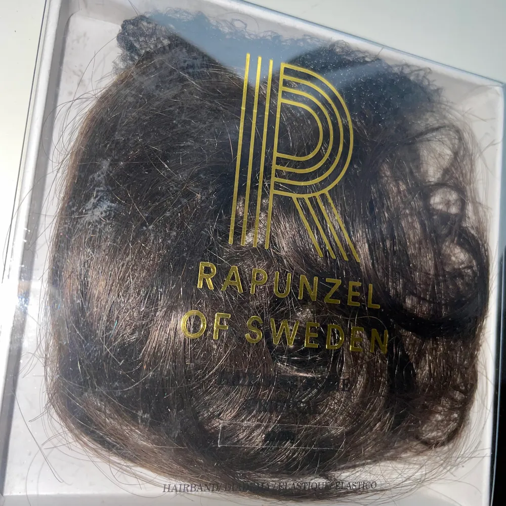 Hair Scrunchie från RAPUNZEL OF SWEDEN i färgen #2. Övrigt.