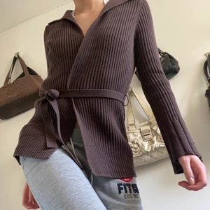 Kofta - Sötaste bruna koftan 🤎🤎Använder för lite