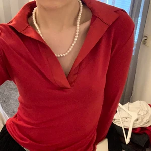 Tröja - Röd tröja , super cool vintage , köparen står för frakt ❤️