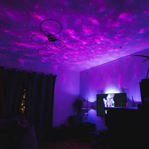 Galaxylampa - Säljer min knappt använda galaxlampa då den inte kommer till användning längre! Ursprungspris 600❤️✌🏼 köparen står för frakt 