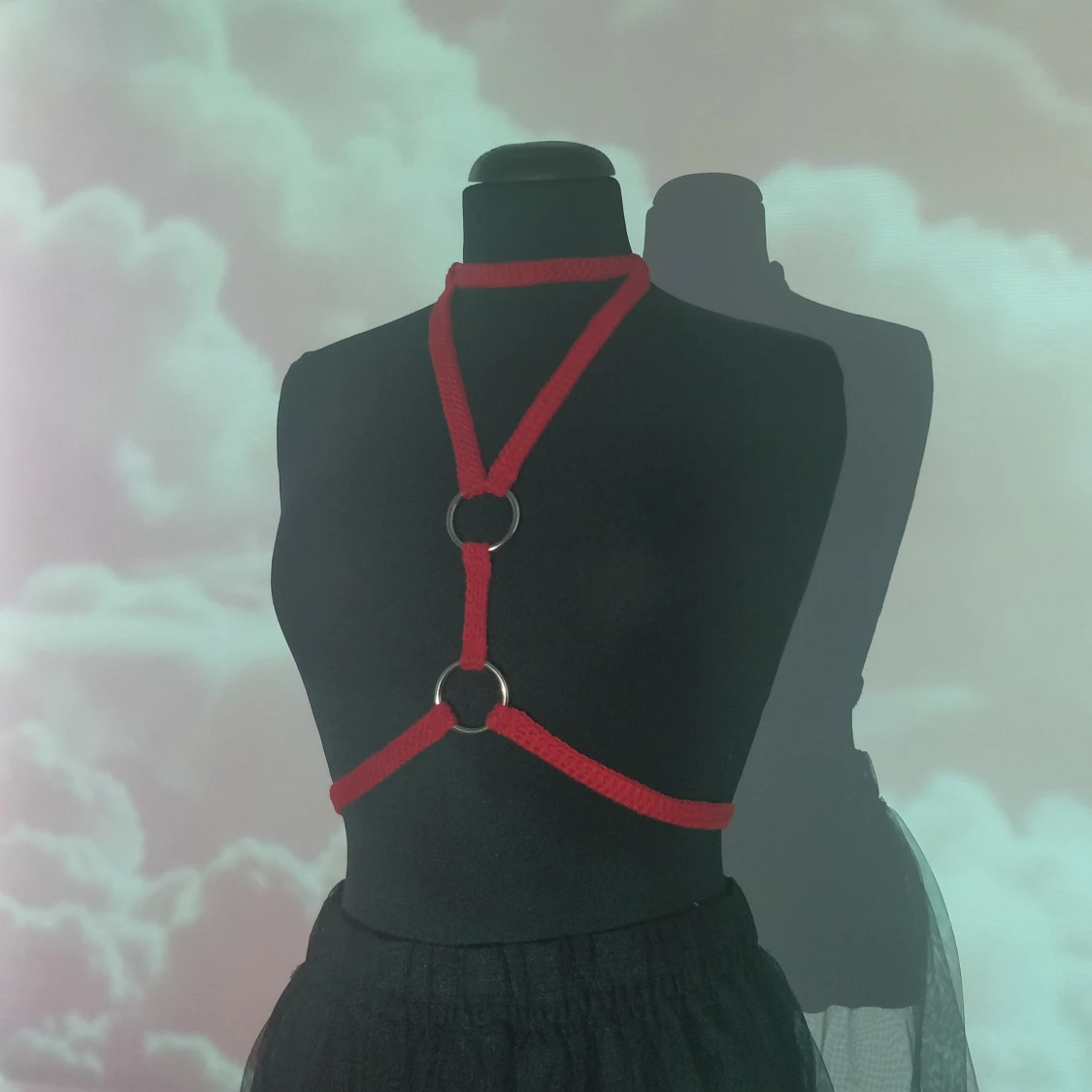 Virkad Röd Harness 💃