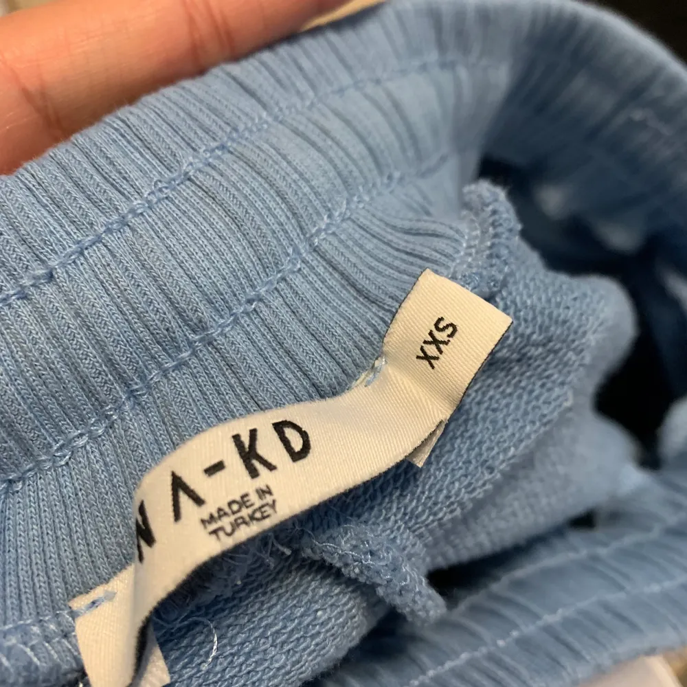 Helt nya och oanvända mjukisar från NA-KD💗 Nypris 150kr. Jeans & Byxor.