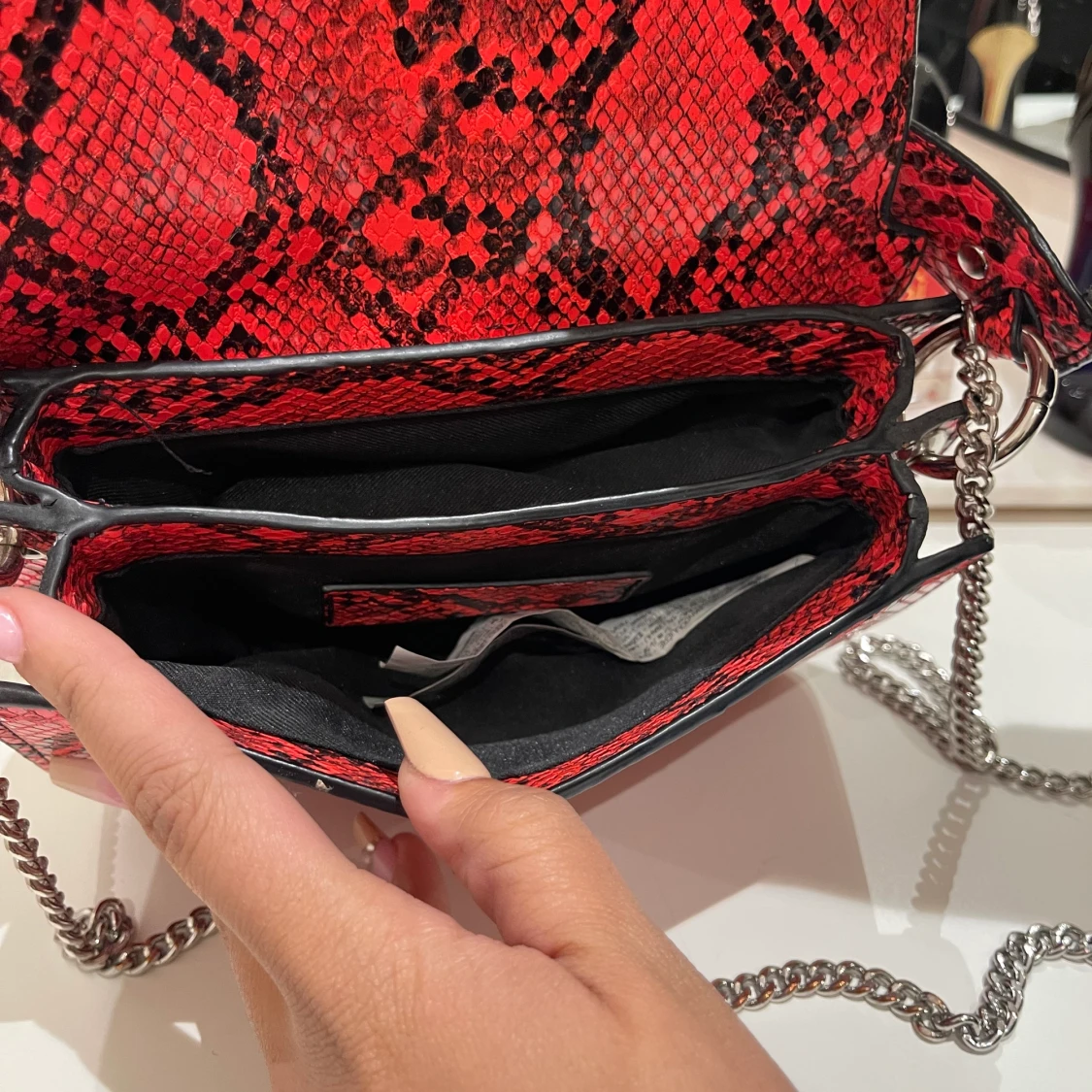 Zara axelväska röd  - 91