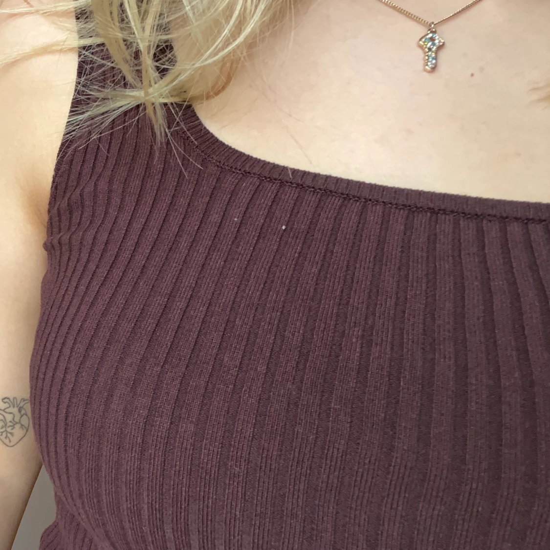 Brunt ribbatlinne!  - 90