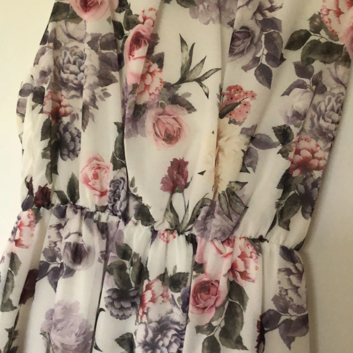 Blommig klänning strl M - 90