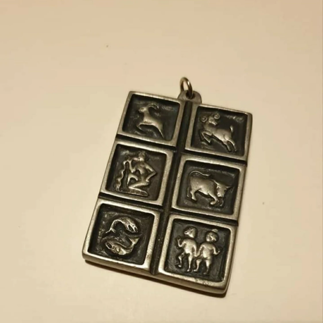 Tenn hänge astrologi 