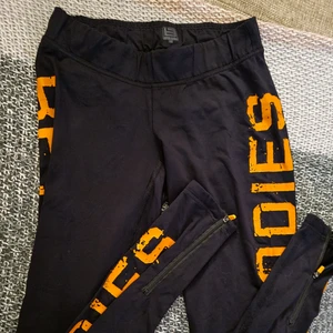 Better Bodies tränings byxor - Säljer mina  snygga tränings tights från Better Bodies Storlek XS men passar även S Näst intill nyskick så.. i kanon skick 100 kr