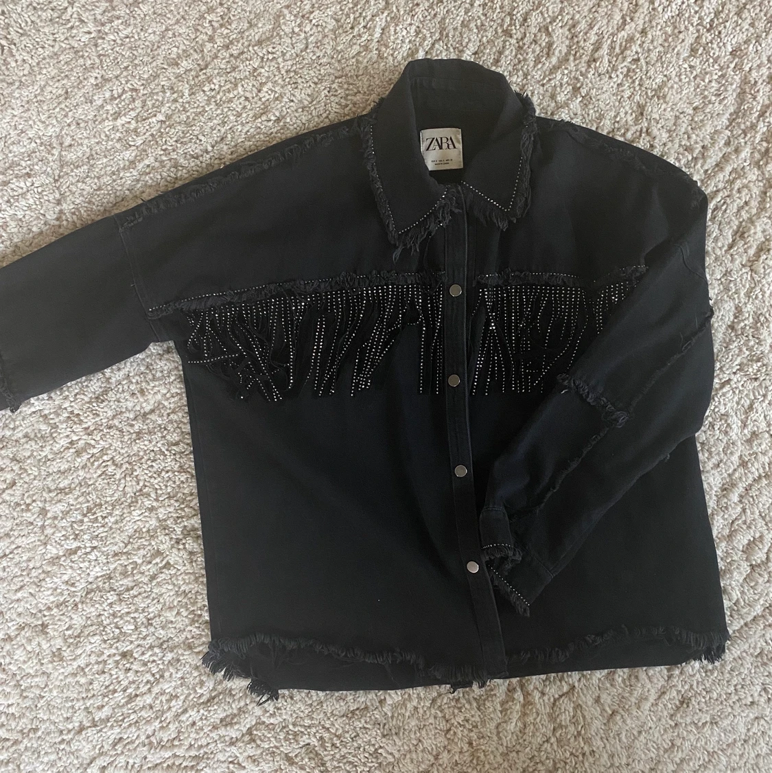 🖤ZARA-JACKA MED FRANSAR🖤