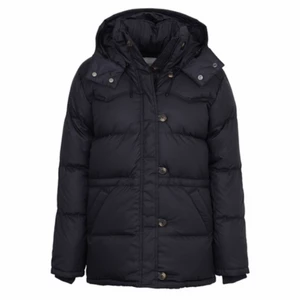 Boomerang Alexandra  - Boomerang Alexandra down jacket, sitter väldigt likt fjällräven jackan. I fint skick, nypris 5999kr. Storlek S men passar även strl M och XS, MÅNGA INTRESSERADE SÅ SKRIV  BUD ÖVER 999kr 