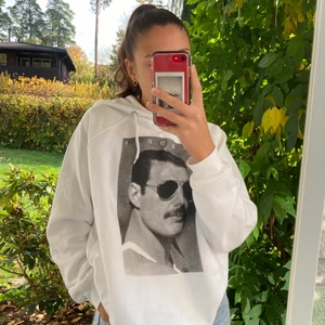 Hoodie - Freddie mercury hoodie🌟
